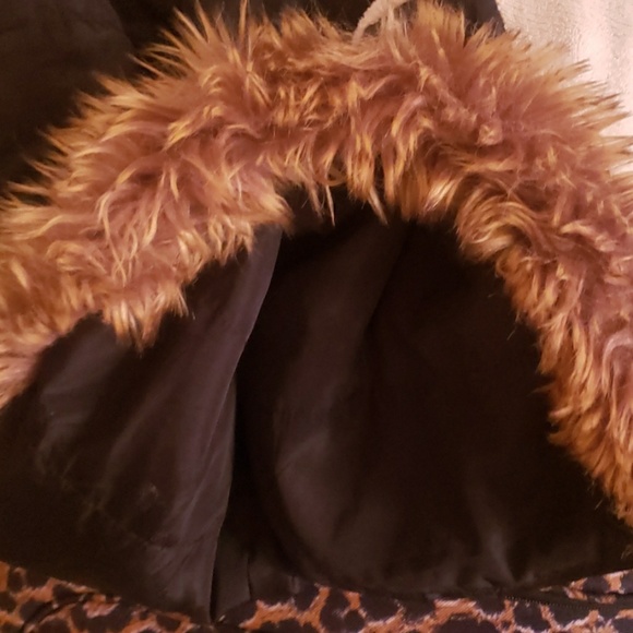 Girls winter code - Picture 2 of 2